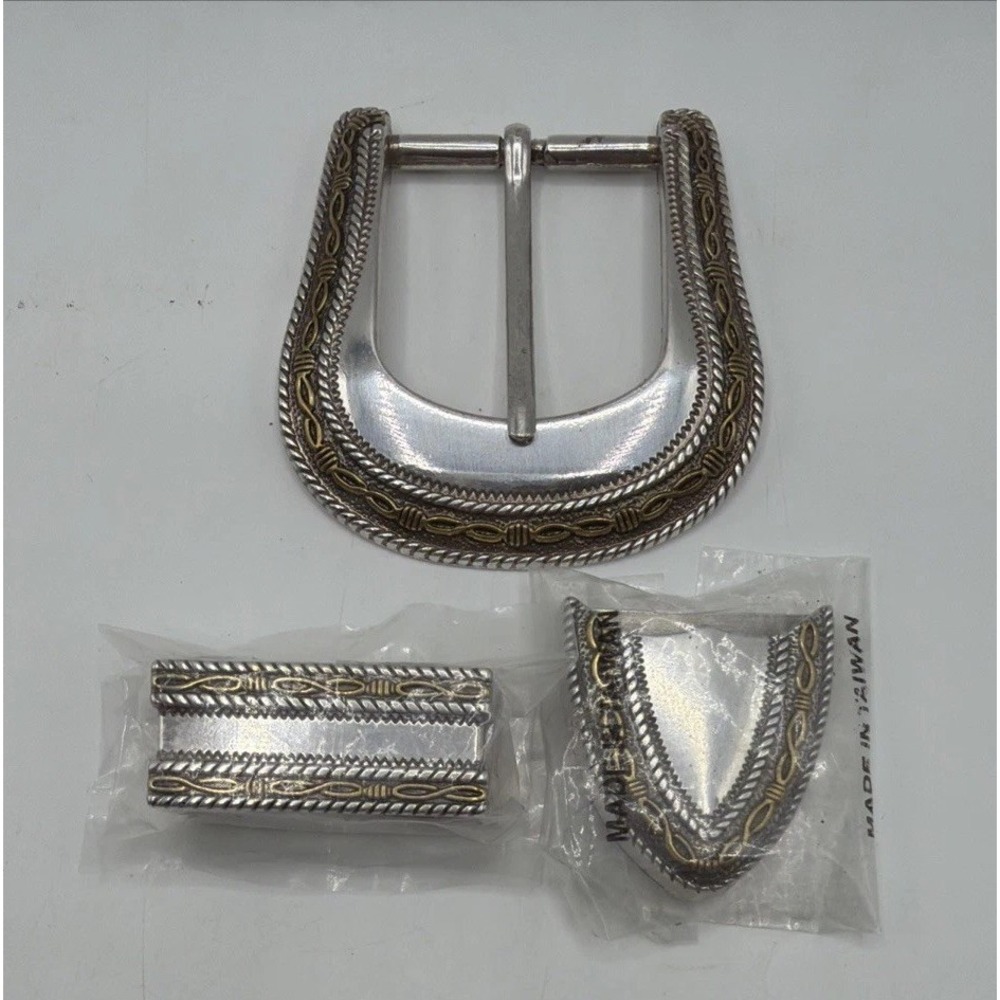 Vintage Angel Fire Western Belt buckle Set. New Open Pack Tandy Leather Factory.